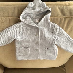 🌻 Gap Grey Knitted Sweater